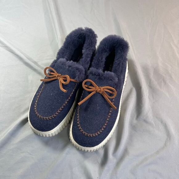 Skechers Shoes - Skechers cozy Ojai women's moccasin slippers in navy faux wool and faux fur